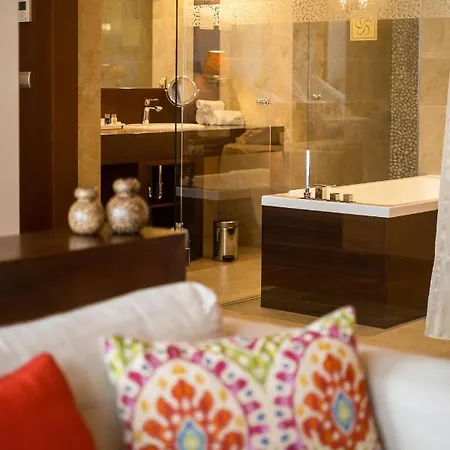 Mala Garden Design Hotel 4*