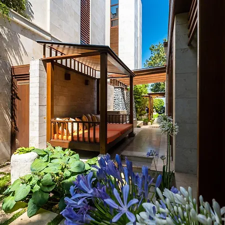 Mala Garden Design Hotel 4*