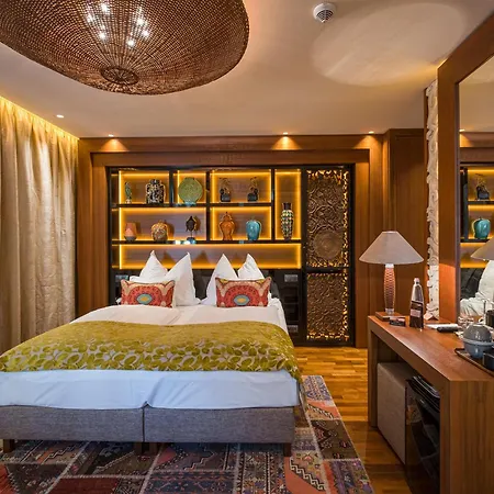 Hotel Mala Garden Design
